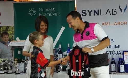 Megkapta az adományt a Szeretetbank