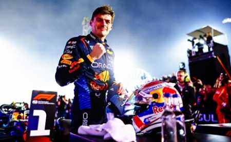 Verstappen rajt-cél győzelmet aratott Sanghajban